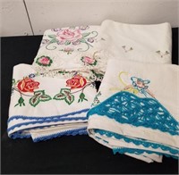 Group of vintage Linens