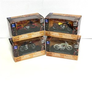 Lot of 4 1:32 scale Indian Motorcycles New in Box