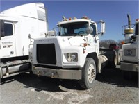 2001 MACK RB688S T/A TRUCK TRACTOR