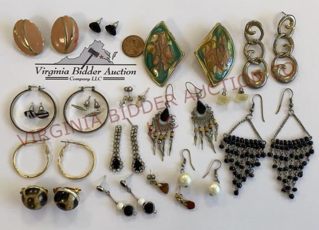 Collectors Estate, Vintage Fashion, Jewelry, Comics Auction