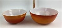 Set of (2) Matching Pyrex Mixing Bowls, Ombre