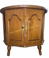 Round wooded end table 23in x 26in