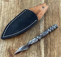 Damascus Knife w/Leather Sheath