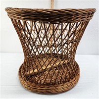 Nice Wicker Stand