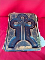 German Heilige Schrift Antique Leather Bound Bible