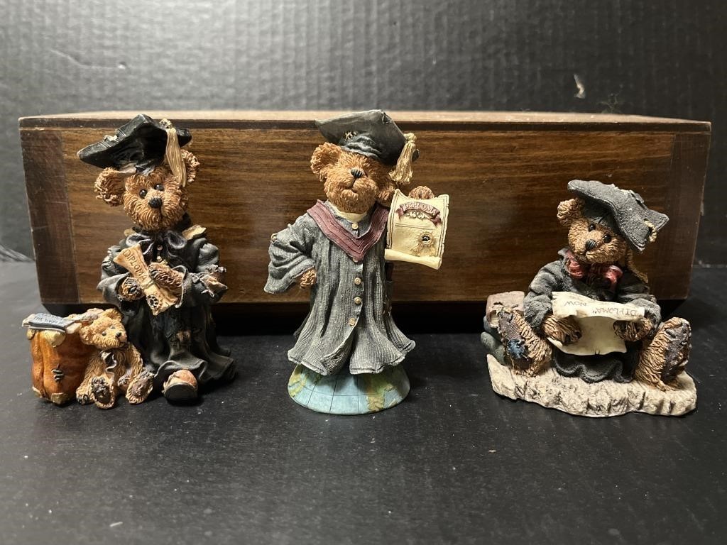 3 Boyds Bears graduation figurines
