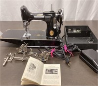 Vintage Featherweight Singer Sewing Machine