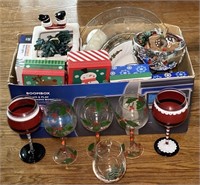 Christmas Themed Wine Glasses, Plated, String