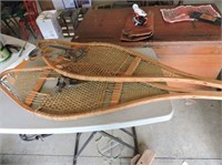 Pair large snow shoes with straps