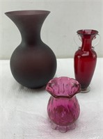 Set of 3 glass vases (1 Murano)