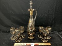 AWESOME VINTAGE GOLD TRIMMED PITCHER W GLASSES