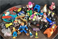 TRAY LOT OF TOYS ACTION FIGURES