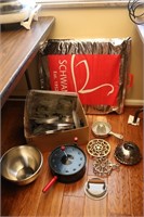 bowl,lids,pan & items