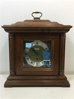 Vtg Seth Thomas Mantle Clock w/ Key.