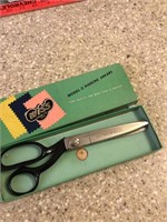 Wise like new model c pinking shears in box