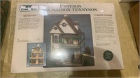 Green leaf Tennyson mansion doll house, Assembly