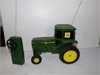 J.D. RC Tractor