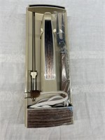 Signature Electric slicing knife in box