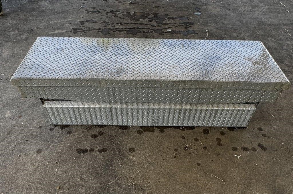 Aluminum truck toolbox