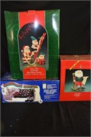Lot: 3 Animated Christmas Figures in Boxes