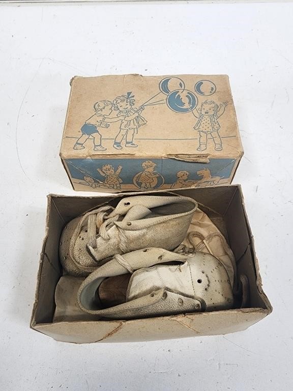 Early Baby Shoes with Original Box