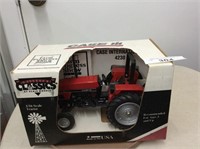 Country Classic Case IH 4230 Tractor, WF, 1/16