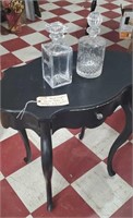 Scalloped table w drawer & 2 decanters
