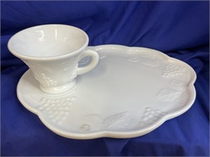 Set of 4: Serving Trays and Cups