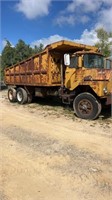 DM-600 Mack Dump Truck - NO TITLE