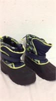 Athletech snow boots size 6 look new