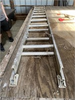 18' Aluminum Extension Ladder