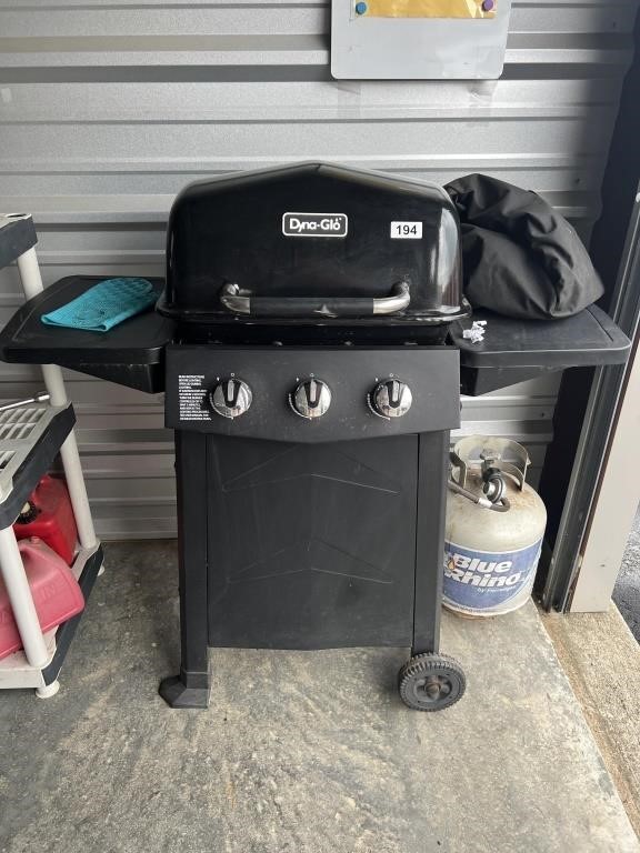 Grill with Filled Gas Tank & Cover, tested U233