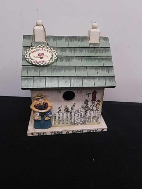 7x6x 9-in decorative birdhouse