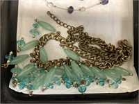JEWELRY NECKLACE & EARRINGS / MATCHING , ETC