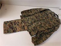 US Marines Khakis, Size MED-REG, Jacket and Pants