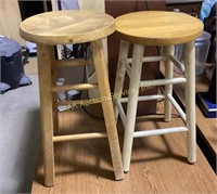 (2) stools, not matching. Height of taller 24