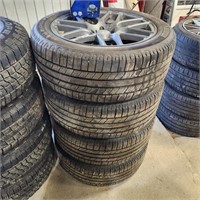 4- Alum Rims w 235/55R20 Tires 80% 3