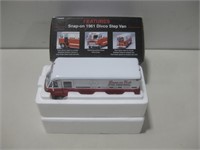 Snap-On 19631 Divco Step Van 1:34 Scale Bank