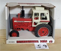 International IH 1456 in box