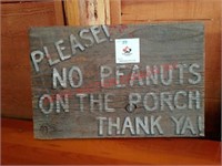 Sign Please no peanuts