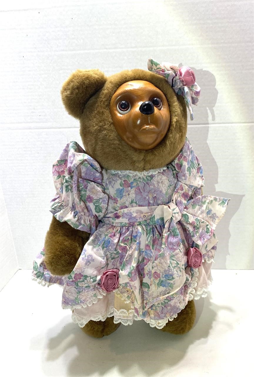 Robert Raikes Bear "Sophie" Mother's Day Edition