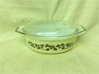 Pyrex GOLD ACORN Oval Casserole with Lid #043