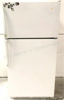 Amana Traditional Style White Refrigerator