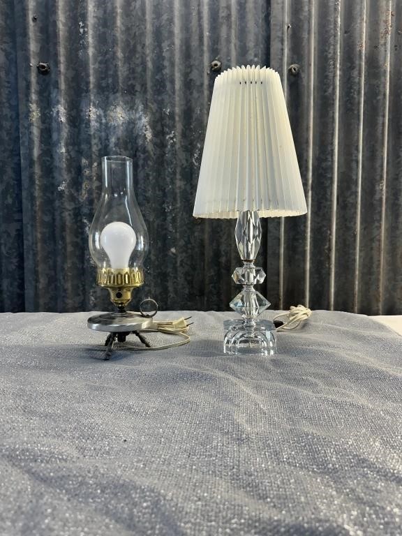 2 vintage lamps