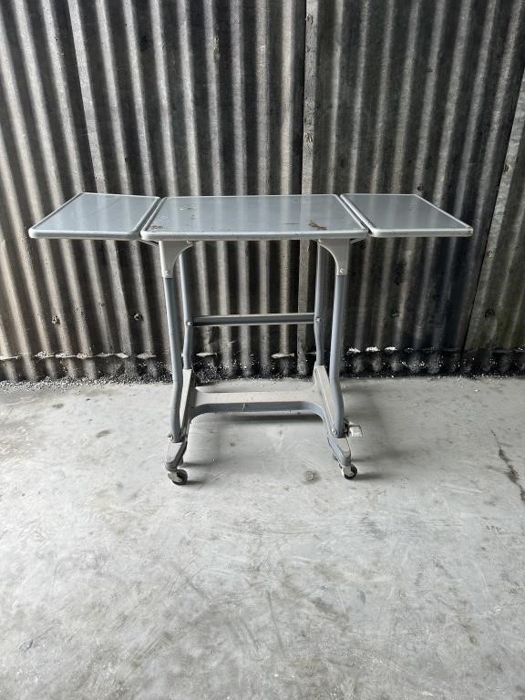 Metal Projector cart