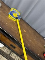 Chomp cleanwalls tool