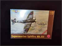 MODEL AIRPLANE NEW IN BOX