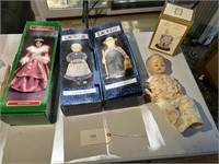 OLD DOLL FROM 1966 WITH 3 DOLLS IN BOX