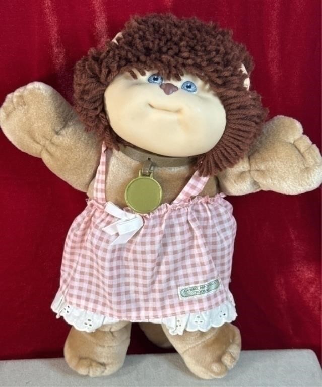 Art, Cabbage Patch, Boyd's Bears, and More Great Items!