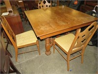 SOLID OAK ORNATE CARVED DINING TABLE W 4 CHAIR